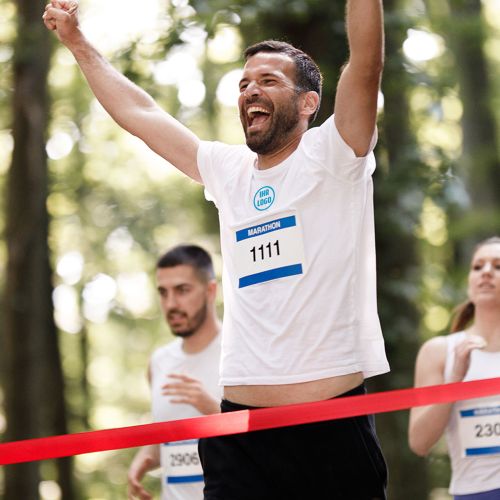 Atmungsaktives Laufshirt mit Firmenbranding